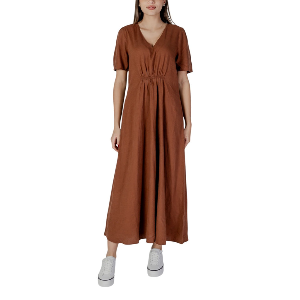 B.young Femme Robes