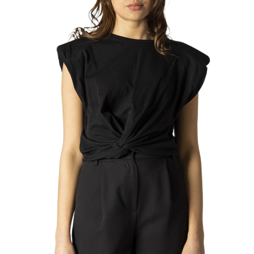 Hanny Deep Femme Tops